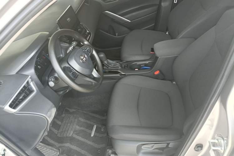 Used Toyota Corolla Cross 2024 2.0L Smart Electric Hybrid Dual-Engine Pioneer Edition Left Front Seat
