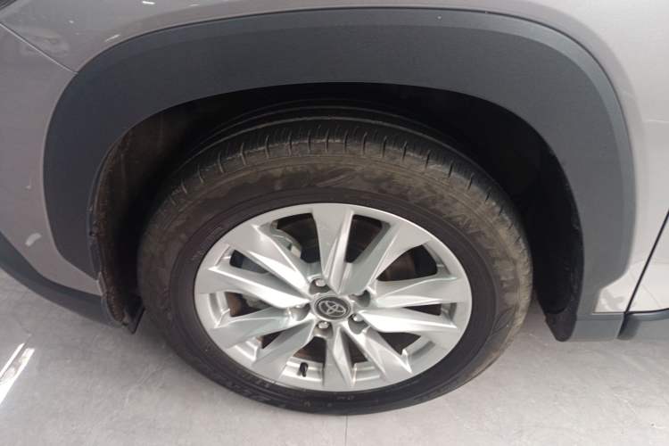 Used Toyota Corolla Cross 2024 2.0L Pioneer Edition Left Front Wheel Hub