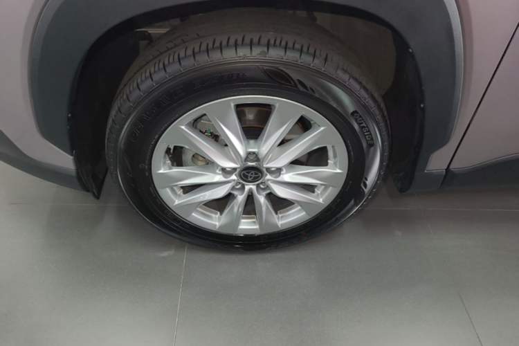 Used Toyota Corolla Cross 2024 2.0L Pioneer Edition Left Front Wheel Hub