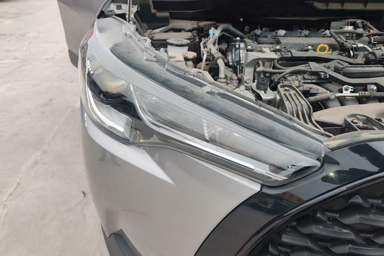 Used Toyota Corolla Cross 2024 2.0L Pioneer Edition Right Front Headlight