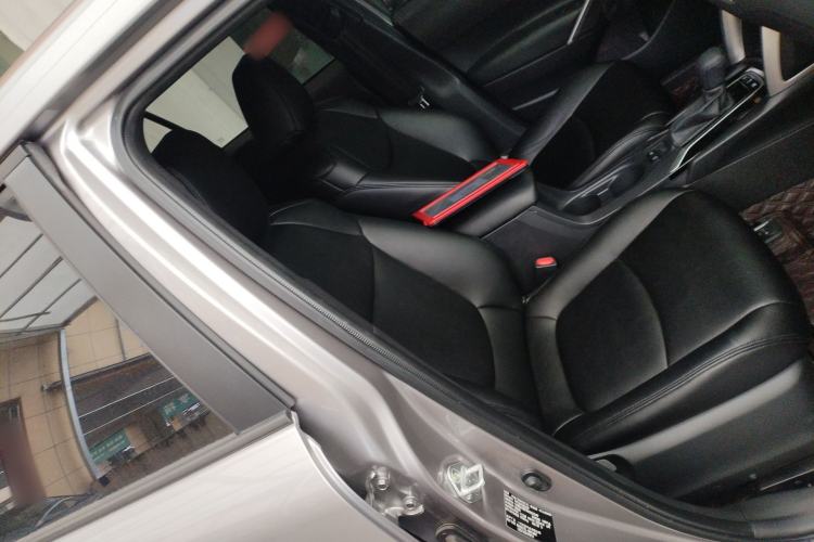 Used Toyota Corolla Cross 2024 2.0L Smart Electric Hybrid Dual-Engine Pioneer Edition Right Front Seat