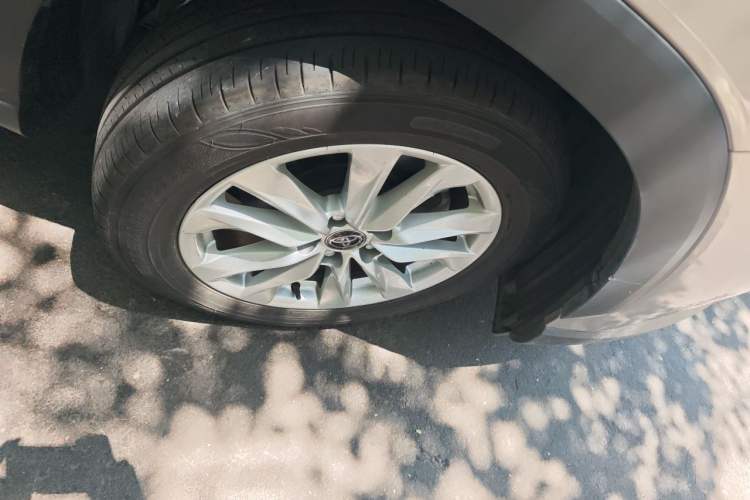 Used Toyota Corolla Cross 2024 2.0L Elite Edition Right Front Wheel Hub