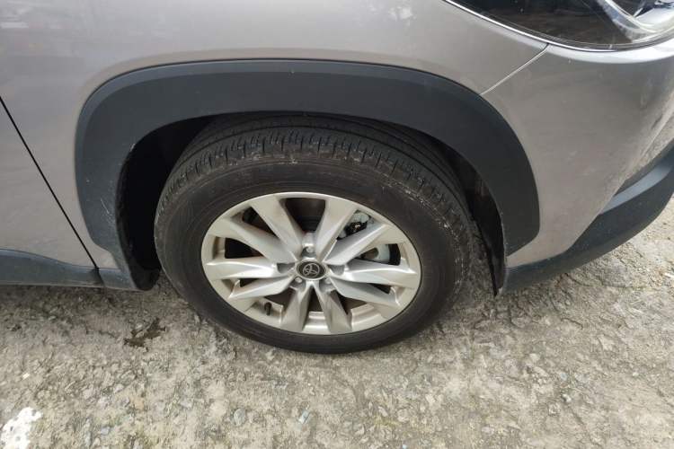Used Toyota Corolla Cross 2024 2.0L Pioneer Edition Right Front Wheel Hub