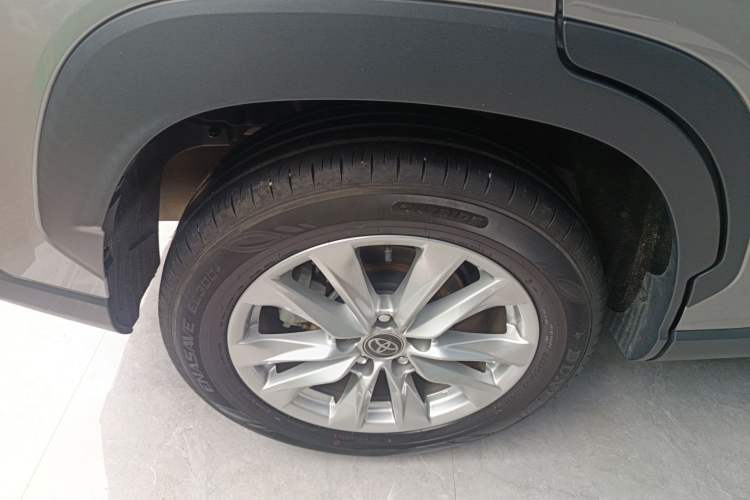 Used Toyota Corolla Cross 2024 2.0L Pioneer Edition Right Rear Wheel Hub