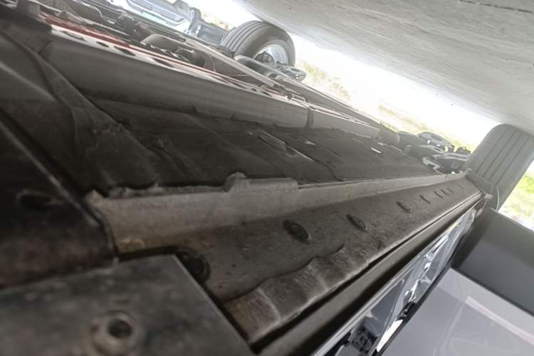 Used Toyota Corolla Cross 2024 2.0L Smart Electric Hybrid Dual-Engine Pioneer Edition Right Side Sill