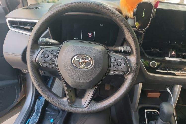 Used Toyota Corolla Cross 2024 2.0L Elite Edition Steering Wheel