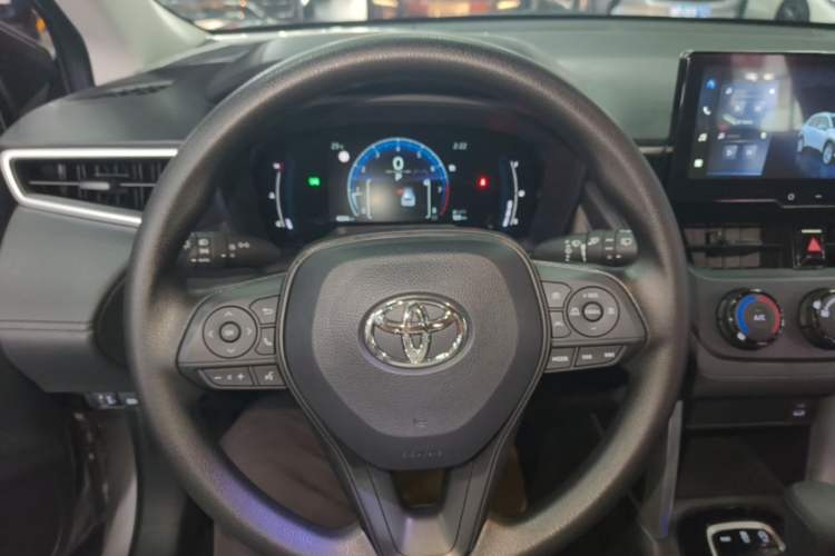 Used Toyota Corolla Cross 2024 2.0L Pioneer Edition Steering Wheel