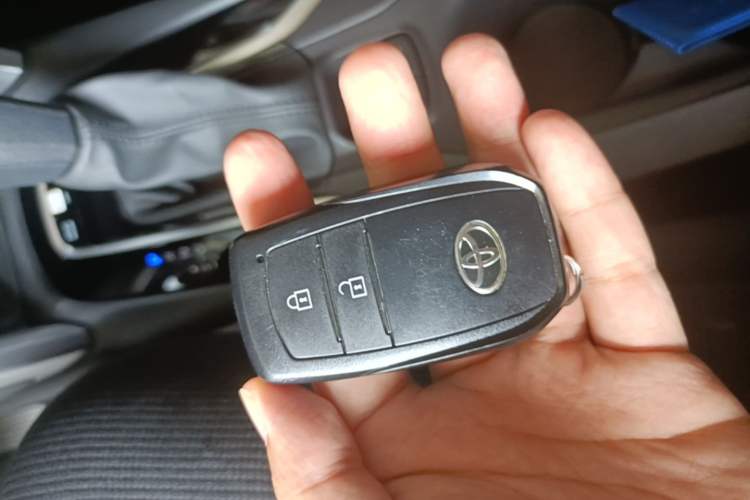 Used Toyota Corolla Cross 2024 2.0L Smart Electric Hybrid Dual-Engine Pioneer Edition Vehicle Key