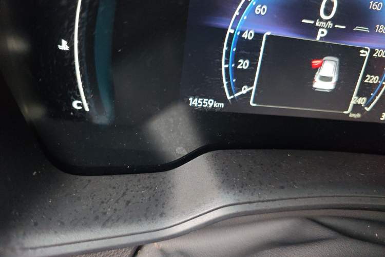 Used Toyota Corolla Cross 2024 2.0L Pioneer Edition Odometer Close Up