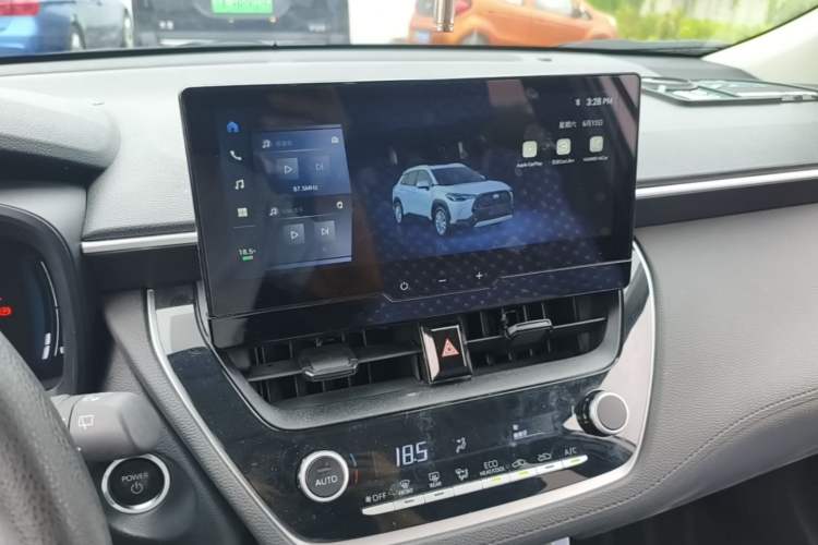 Used Toyota Corolla Cross 2024 2.0L Smart Electric Hybrid Dual-Engine Pioneer Edition Audio And AC Panel