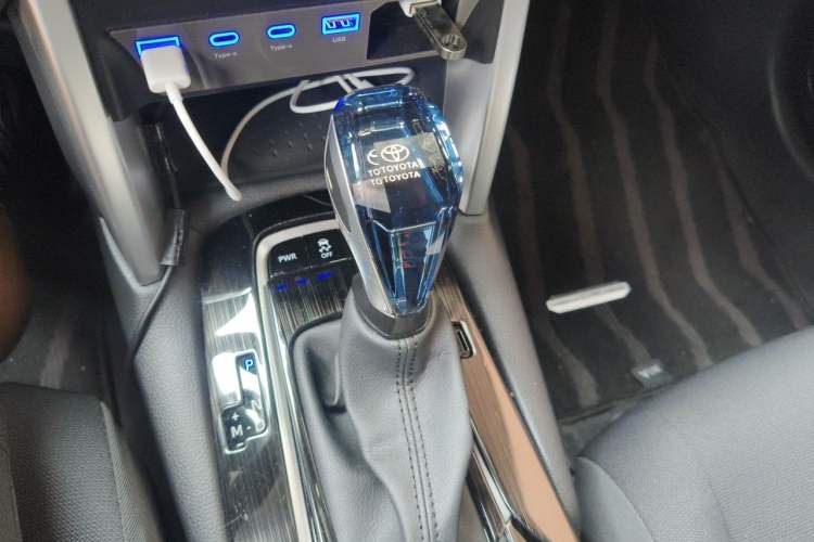 Used Toyota Corolla Cross 2024 2.0L Pioneer Edition Gear Lever