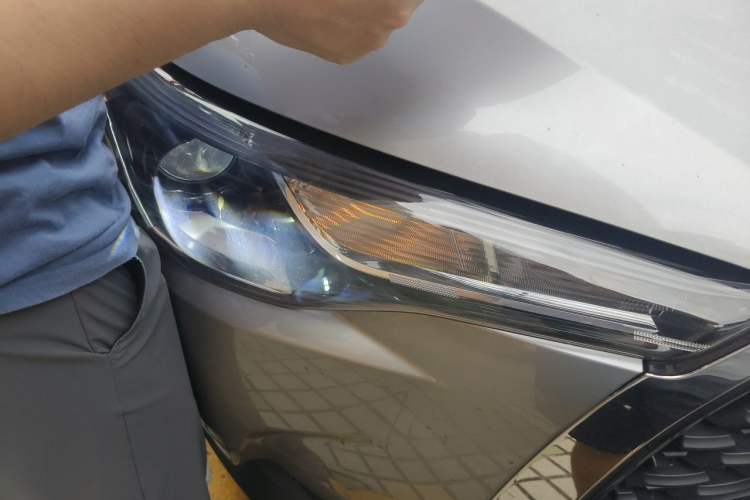 Used Toyota Corolla Cross 2024 2.0L Pioneer Edition Right Front Headlight