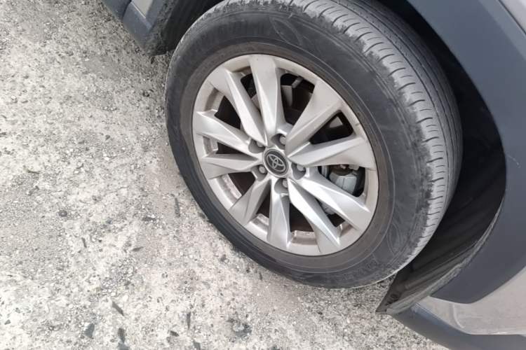 Used Toyota Corolla Cross 2024 2.0L Smart Electric Hybrid Dual-Engine Pioneer Edition Right Front Wheel Hub