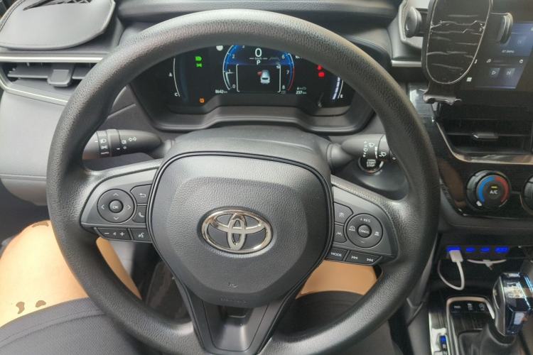 Used Toyota Corolla Cross 2024 2.0L Pioneer Edition Steering Wheel