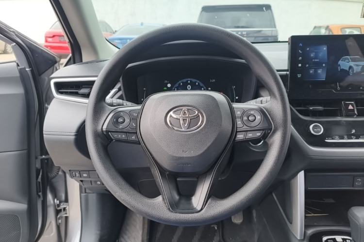 Used Toyota Corolla Cross 2024 2.0L Smart Electric Hybrid Dual-Engine Pioneer Edition Steering Wheel