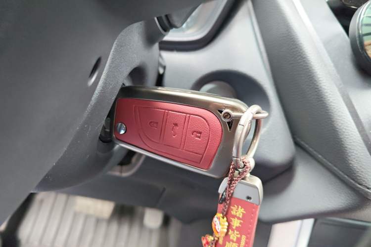 Used Toyota Corolla Cross 2024 2.0L Pioneer Edition Vehicle Key