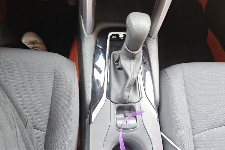 Used Toyota Corolla Cross 2024 2.0L Smart Electric Hybrid Dual-Engine Elite Edition Gear Lever
