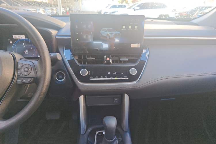 Used Toyota Corolla Cross 2024 2.0L Elite Edition Audio And AC Panel