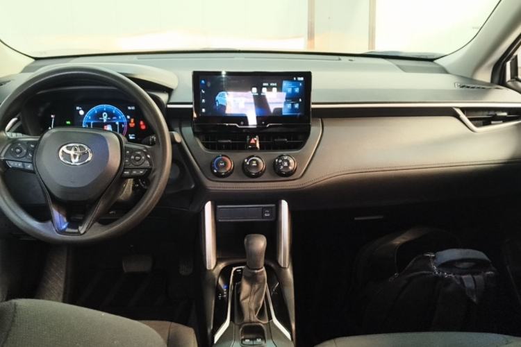 Used Toyota Corolla Cross 2024 2.0L Pioneer Edition Center Console