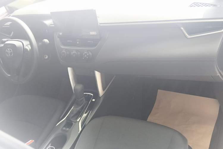 Used Toyota Corolla Cross 2024 2.0L Pioneer Edition Center Console