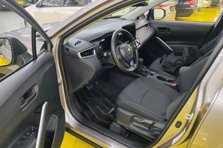 Used Toyota Corolla Cross 2024 2.0L Elite Edition Driver Seat