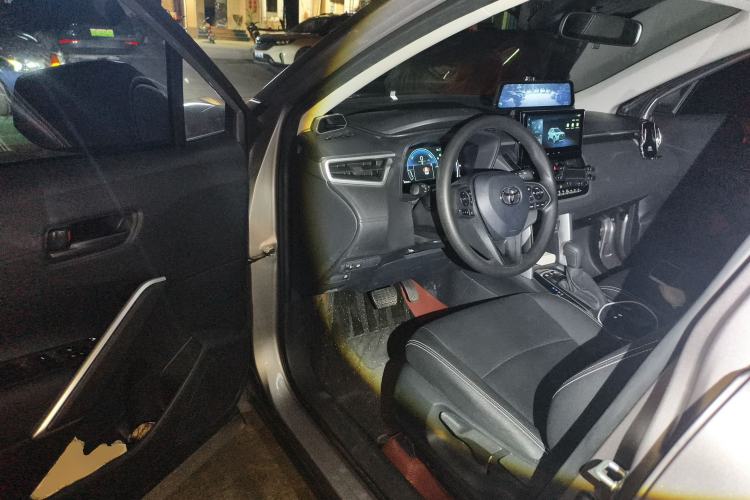 Used Toyota Corolla Cross 2024 2.0L Smart Electric Hybrid Dual-Engine Pioneer Edition Driver Seat