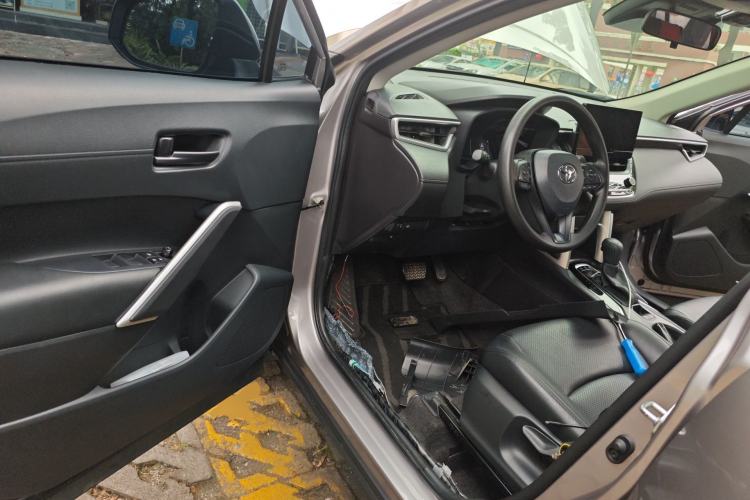Used Toyota Corolla Cross 2024 2.0L Smart Electric Hybrid Dual-Engine Pioneer Edition Driver Seat