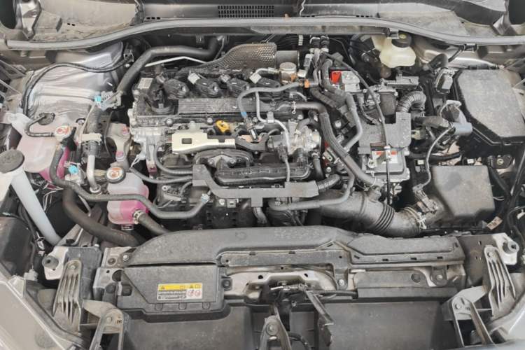 Used Toyota Corolla Cross 2024 2.0L Smart Electric Hybrid Dual-Engine Pioneer Edition Engine Bay
