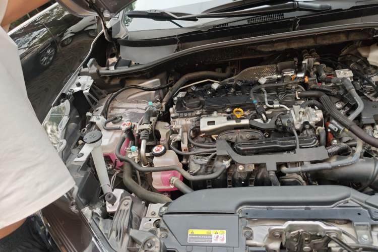 Used Toyota Corolla Cross 2024 2.0L Smart Electric Hybrid Dual-Engine Pioneer Edition Engine Bay Right