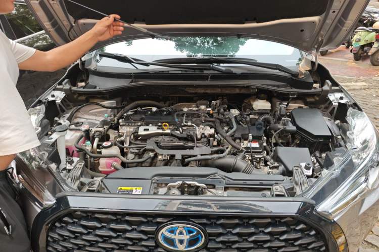 Used Toyota Corolla Cross 2024 2.0L Smart Electric Hybrid Dual-Engine Pioneer Edition Engine Bay