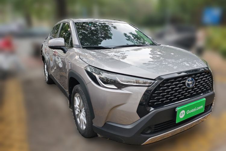 Used Toyota Corolla Cross 2024 2.0L Smart Electric Hybrid Dual-Engine Pioneer Edition Front Right 45 Deg