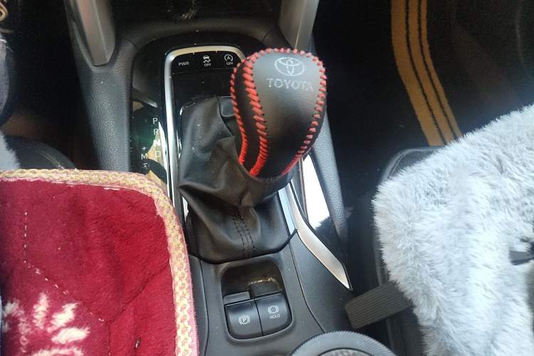 Used Toyota Corolla Cross 2024 2.0L Pioneer Edition Gear Lever