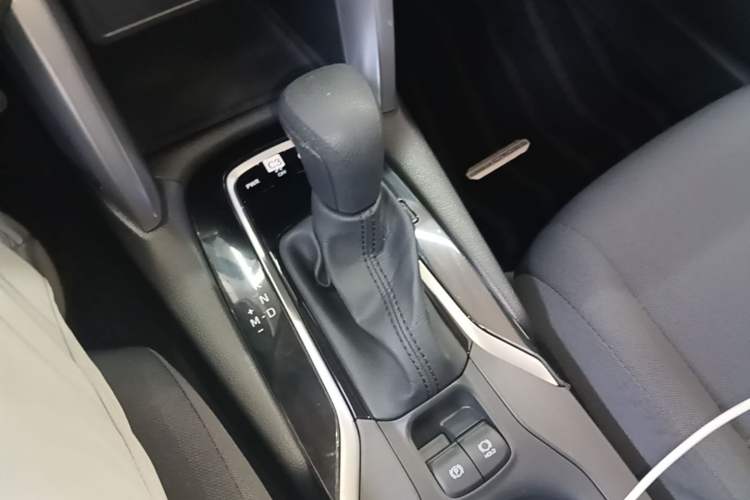 Used Toyota Corolla Cross 2024 2.0L Pioneer Edition Gear Lever