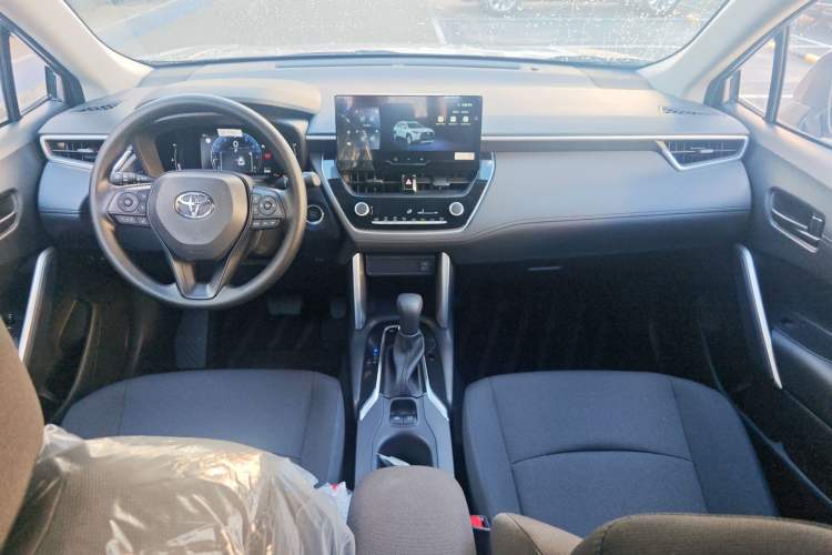 Used Toyota Corolla Cross 2024 2.0L Elite Edition Interior 2
