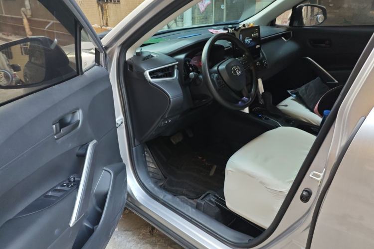 Used Toyota Corolla Cross 2024 2.0L Pioneer Edition Interior 3