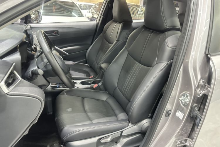 Used Toyota Corolla Cross 2024 2.0L Smart Electric Hybrid Dual-Engine Pioneer Edition Interior 6