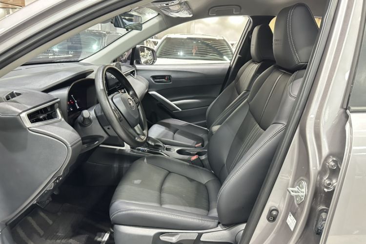 Used Toyota Corolla Cross 2024 2.0L Smart Electric Hybrid Dual-Engine Pioneer Edition Interior 7