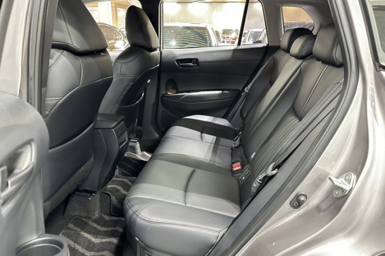 Used Toyota Corolla Cross 2024 2.0L Smart Electric Hybrid Dual-Engine Pioneer Edition Interior 9