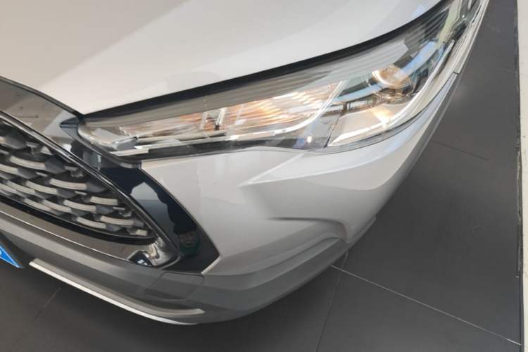 Used Toyota Corolla Cross 2024 2.0L Smart Electric Hybrid Dual-Engine Pioneer Edition Left Front Headlight