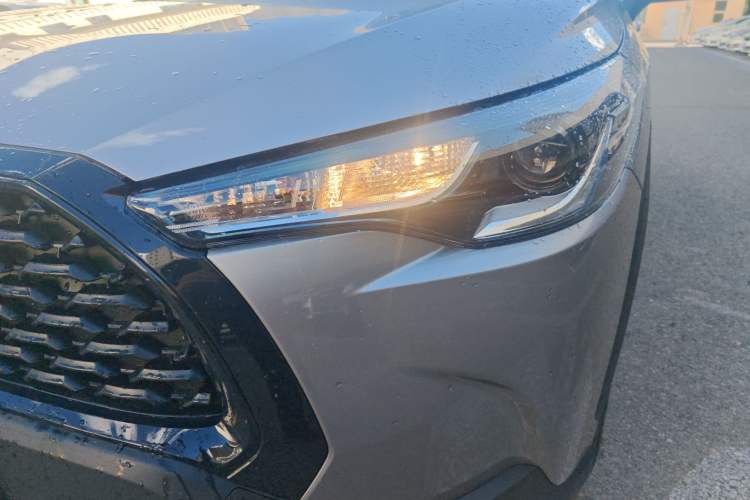 Used Toyota Corolla Cross 2024 2.0L Elite Edition Left Front Headlight