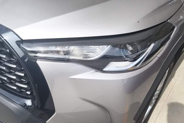 Used Toyota Corolla Cross 2024 2.0L Pioneer Edition Left Front Headlight