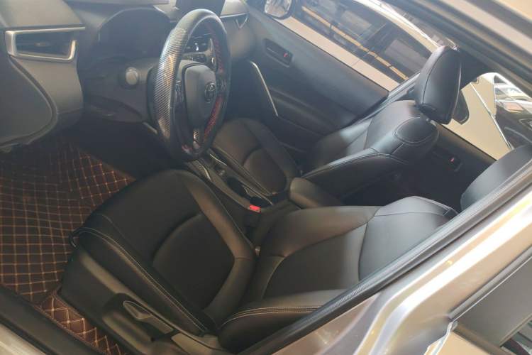 Used Toyota Corolla Cross 2024 2.0L Elite Edition Left Front Seat