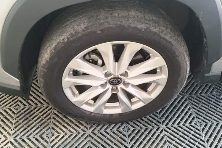 Used Toyota Corolla Cross 2024 2.0L Pioneer Edition Left Front Wheel Hub