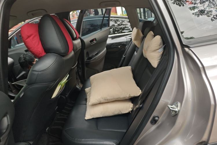 Used Toyota Corolla Cross 2024 2.0L Smart Electric Hybrid Dual-Engine Pioneer Edition Left Rear Seat