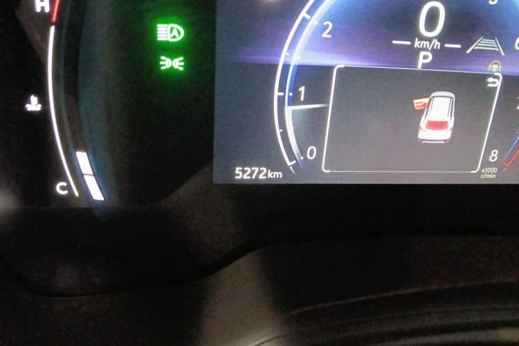 Used Toyota Corolla Cross 2024 2.0L Elite Edition Odometer Close Up
