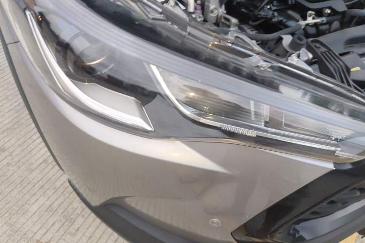 Used Toyota Corolla Cross 2024 2.0L Pioneer Edition Right Front Headlight