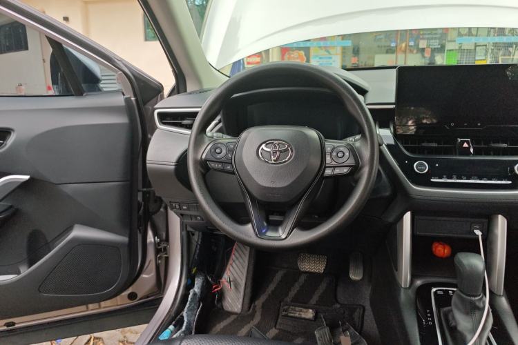 Used Toyota Corolla Cross 2024 2.0L Smart Electric Hybrid Dual-Engine Pioneer Edition Steering Wheel