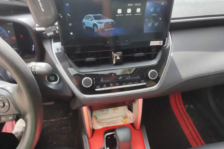 Used Toyota Corolla Cross 2024 2.0L Elite Edition Audio And AC Panel