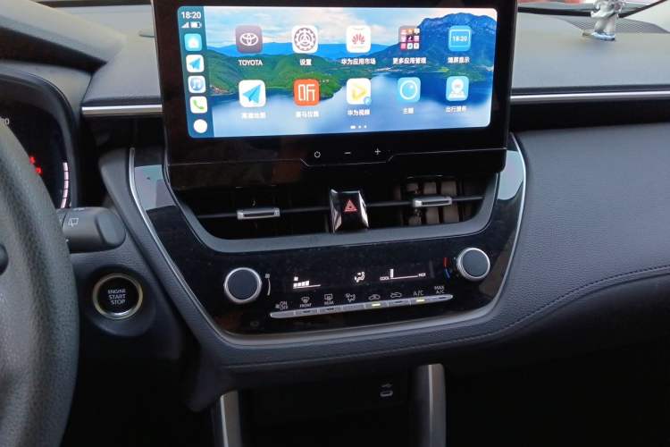 Used Toyota Corolla Cross 2024 2.0L Luxury Edition Audio And AC Panel