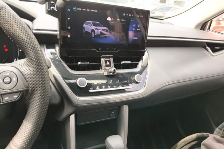 Used Toyota Corolla Cross 2024 2.0L Elite Edition Audio And AC Panel